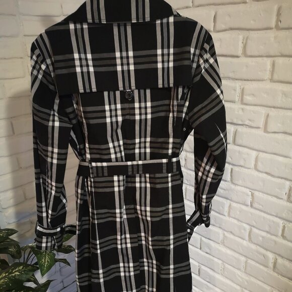 Beechers Brook Ladies Lightweight Black & White Plaid Coat - Picture 2 of 12